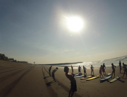  Koa Surf Guatemala-¡Tu primera clase de Surf  en El Paredón + 1 hora de Flowboard!