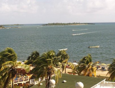Relájate en un hotel frente al mar en los Cayos de Chichiriviche - Playa Sirena Hotel