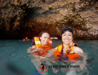 Silent World Divers-Aventura de Snorkel en las Islas Marietas