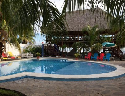 Resort frente al mar en La Libertad - Sabas Beach Resort