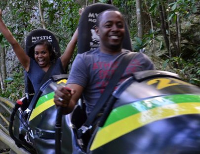 Rain Forest Adventures-Montaña rusa en la jungla jamaiquina