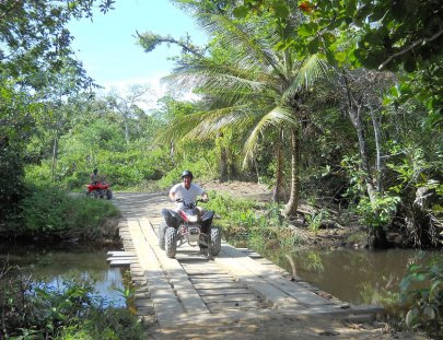 Caribe Shuttle-Explora Bocas en esta Aventura en Quad