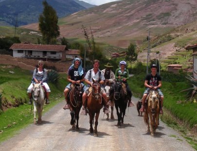 Apupacha Horse Adventure-Cabalgue y Encuentre la Naturaleza y Cultura de Cuzco 
