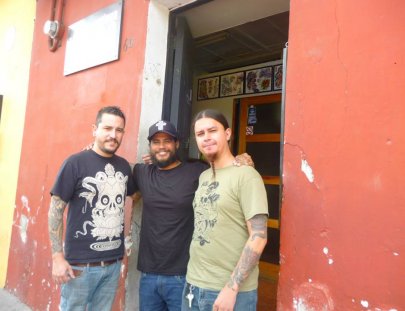 Antigua Tattoo-Convierta su Cuerpo en una Obra de Arte.