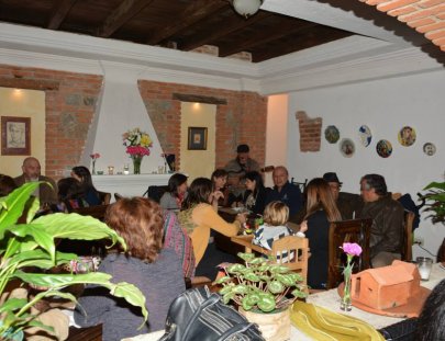 Casa Santo Tomás Gastrobar-Gastronomía internacional, música y un poco de arte