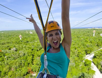 ¡Atrévete a deslizarte por la tirolesa más alta de la Riviera Maya! - Xplor
