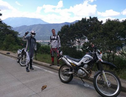 Ca Tours -Maneja tu moto por cerros y tierras altas