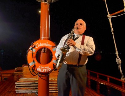 Columbus The Lobster Dinner Cruise-Crucero romántico al atardecer con cena de langosta