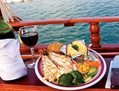 Columbus The Lobster Dinner Cruise-Crucero romántico al atardecer con cena de langosta