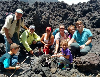 Guatemalan Adventure-¡1/2 día de excursión al Volcán de Pacaya!