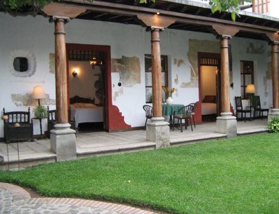 Dejarse cautivar por lujo y confort al estilo colonial - Hotel Casa Noble