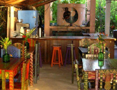 Hotel La Casa Rosada-Hospedate en un hotel rústico en la selva tropical de Livingston