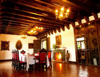 Hotel Posada Don Rodrigo-Hospédaje para 2 en un hotel de lujo, estilo colonial