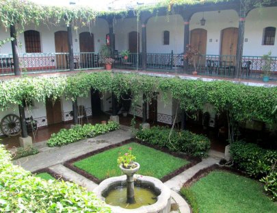 Hotel Posada Don Rodrigo-Hospédaje para 2 en un hotel de lujo, estilo colonial