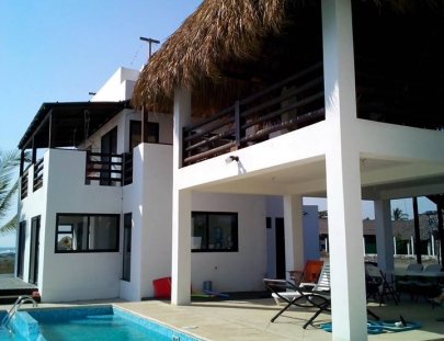 Maya Jade Resort-Vacaciones en arena negra formada por 30 volcanes