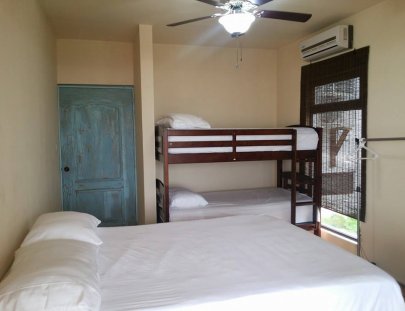 Maya Jade Resort-Vacaciones en arena negra formada por 30 volcanes