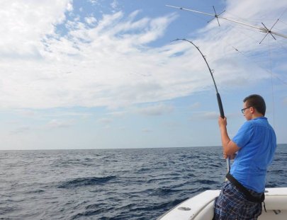 Parlama Sport Fishing-Disfruta 1 día pescando pez vela en el Pacífico