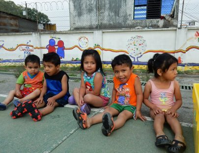 Creando oportunidades para las familias del basurero  - Safe Passage Camino Seguro