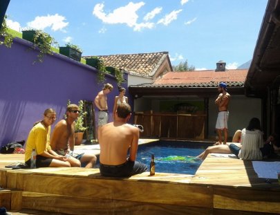 Tropicana Hostal Antigua-El único hostal en antigua guatemala con piscina 