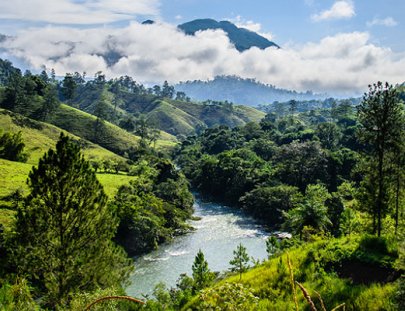 Zephyr Lodge Lanquin-Un oasis único en las montañas de Lanquín