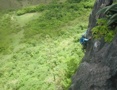  Escala de roca caliza en los Morros de San Juan  - Climbing Venezuela