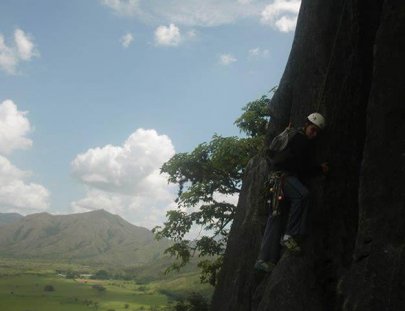 Climbing Venezuela- Escala de roca caliza en los Morros de San Juan 