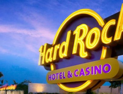Hard Rock Cafe - Punta Cana-Conoce un club donde Todo comienza cuando el sol comienza a ponerse