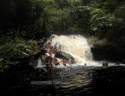 Wonderland Tours -Viaja en avion a la Catarata Mas Alta del Mundo