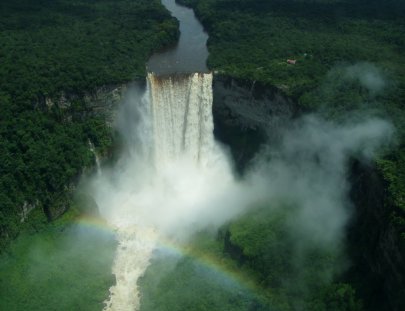 Viaja en avion a la Catarata Mas Alta del Mundo - Wonderland Tours 