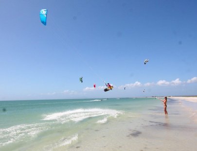Kiteboarding Club El Yaque-Aprende kiteboarding en un ambiente caribeño