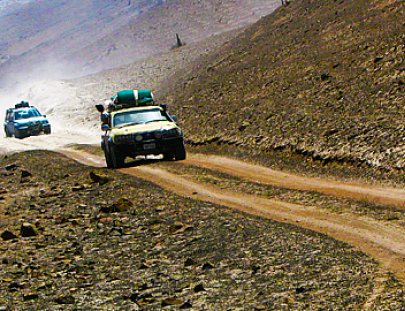 Peru Adventure Tours-Excursion 4x4 al rededor de 3 volcanes 