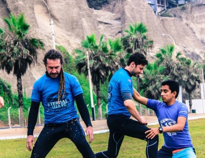 Eternal Wave Surf School-Aprende a Surfear con Profesionales en Lima