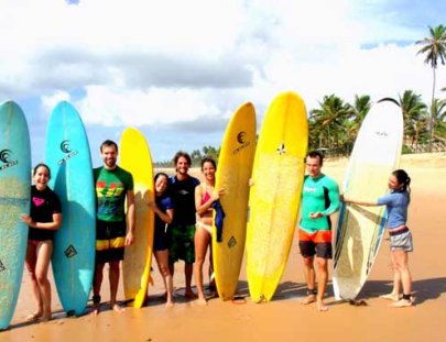Clases especializadas de surf para cada nivel en Salvador  - Bahia Surf Camp