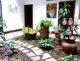 Hotel Posada La Merced-Hospedaje cerca de una iglesia colonial con vistas directas al volcán de Agua