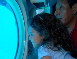 Atlantis Submarine-Descubre el océano como nunca antes en un verdadero submarino