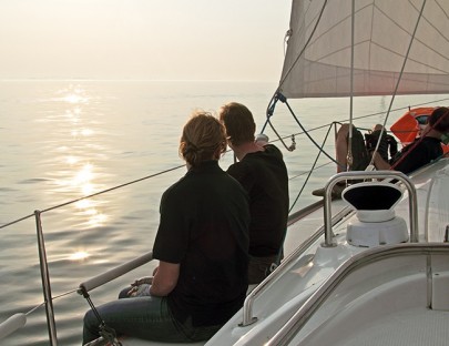 Pegaso Chartering-Disfruta una navegación a vela al atardecer en Cozumel