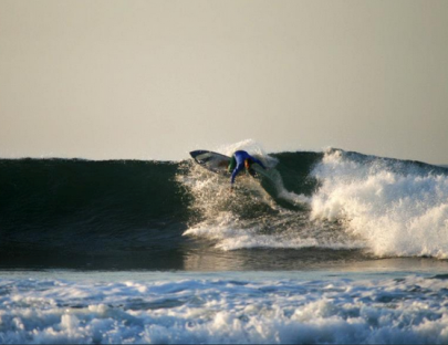 Surfiar con un grupo de expertos - Olas Colombia Surf